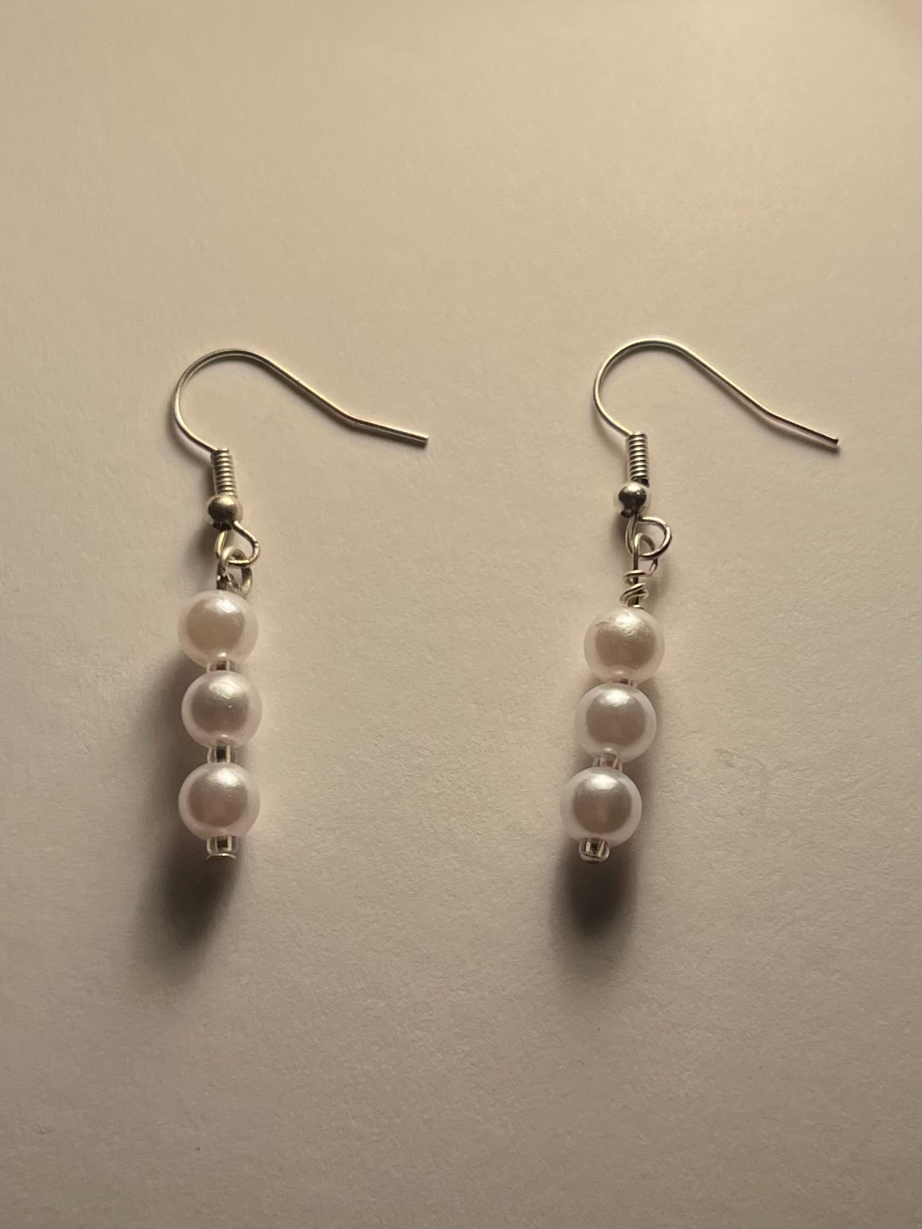 Pearl drop earring