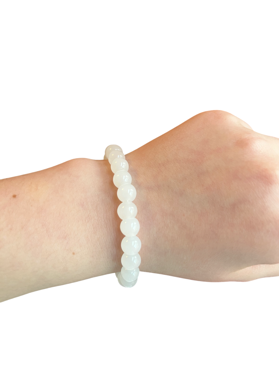 White glass bead bracelet
